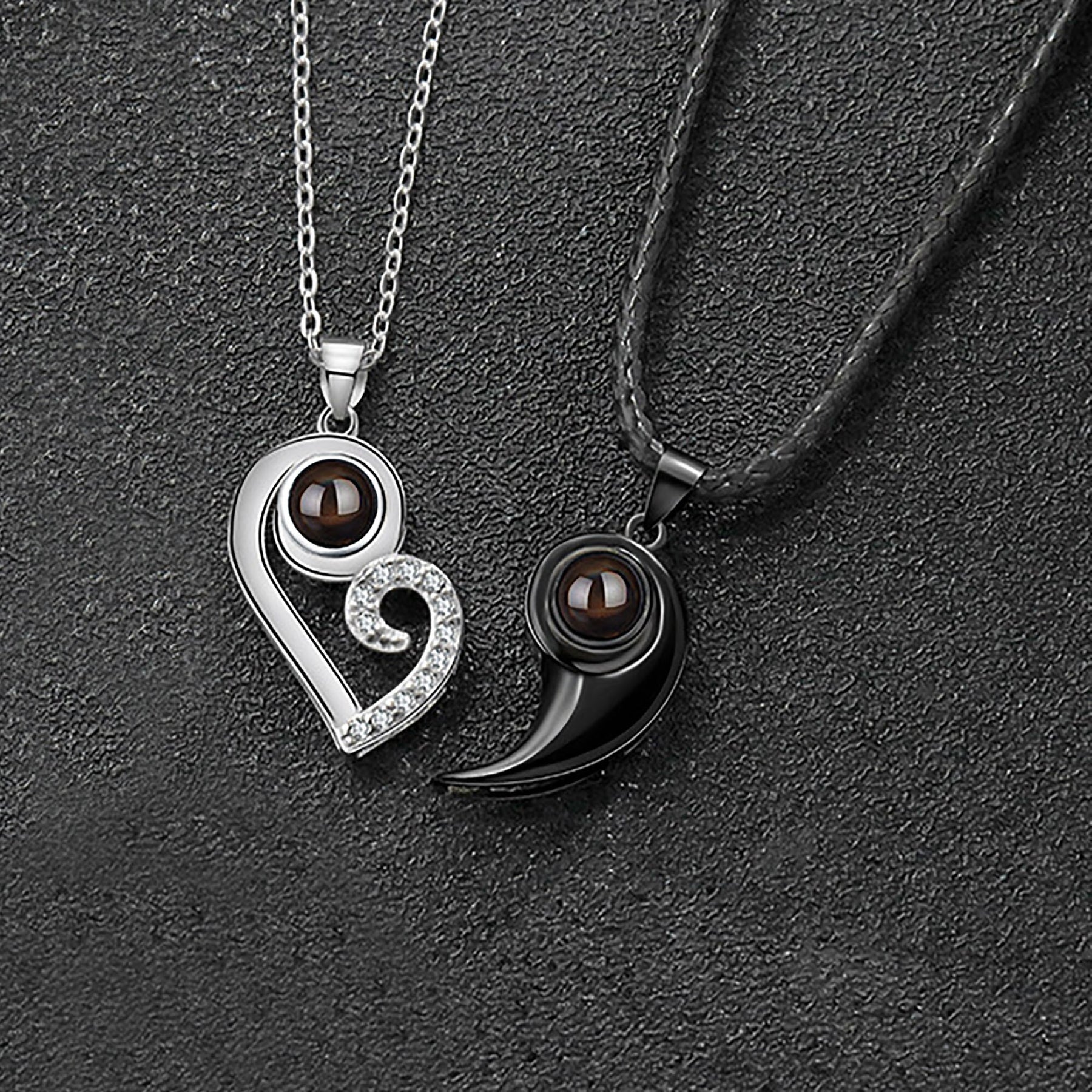 Customizable photoSet of Fashion Magnetic Heart Couple Necklace For Women Men