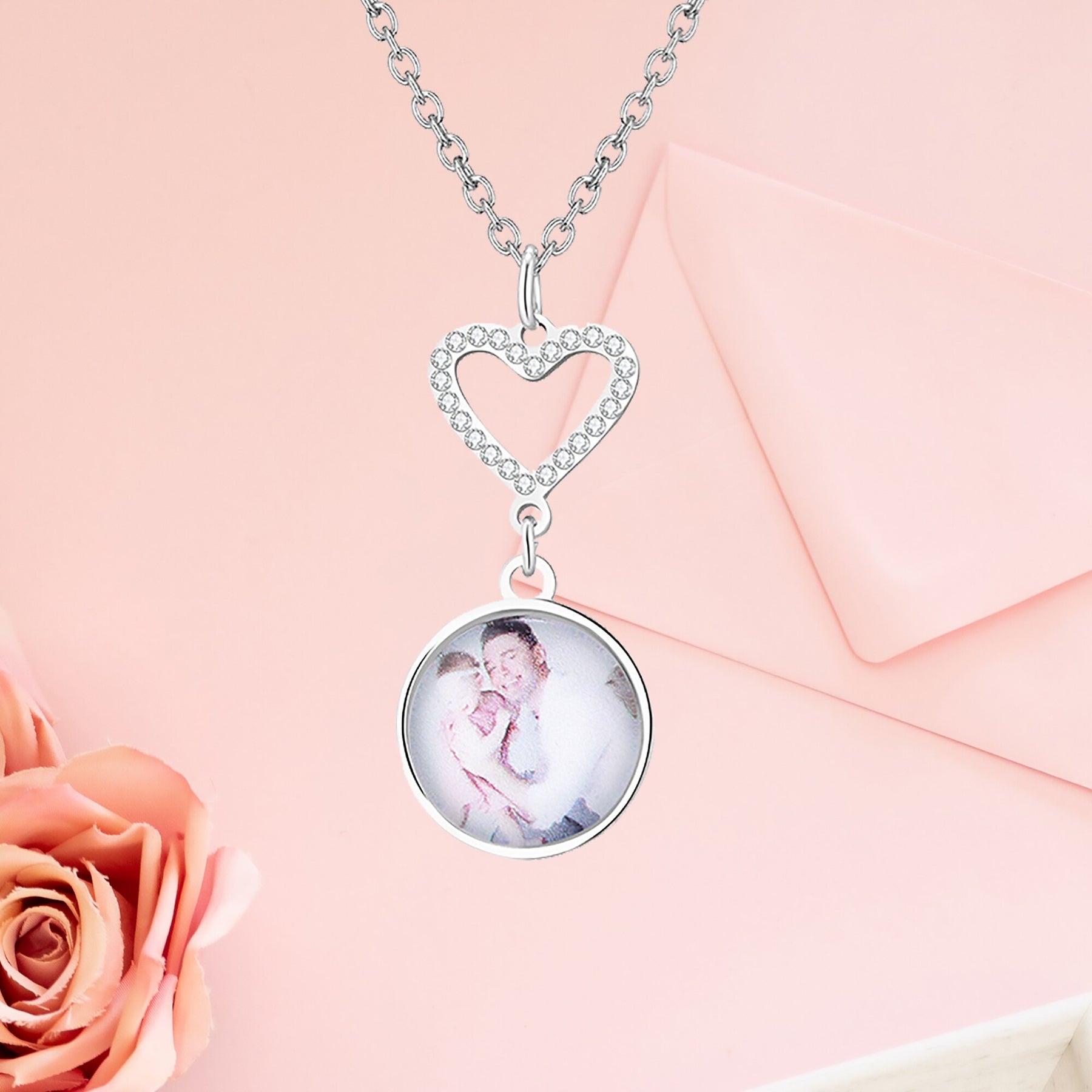 Foto personalizzabile Romantico semplice piccolo a forma di cuore Collane Squisito colore argento Catena clavicola Gioielli da sposa da donna