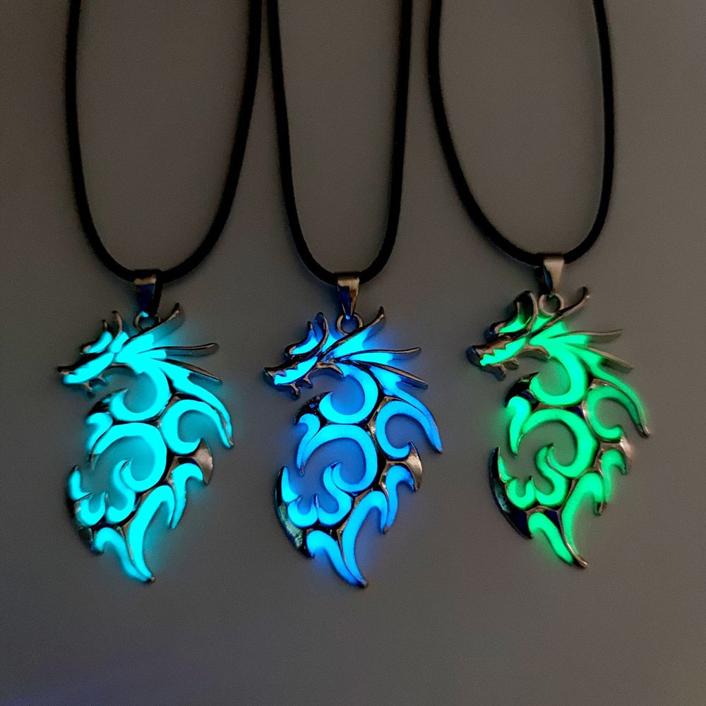 Collana drago luminoso Fluorescenza notturna incandescente Collana placcata argento che si illumina al buio