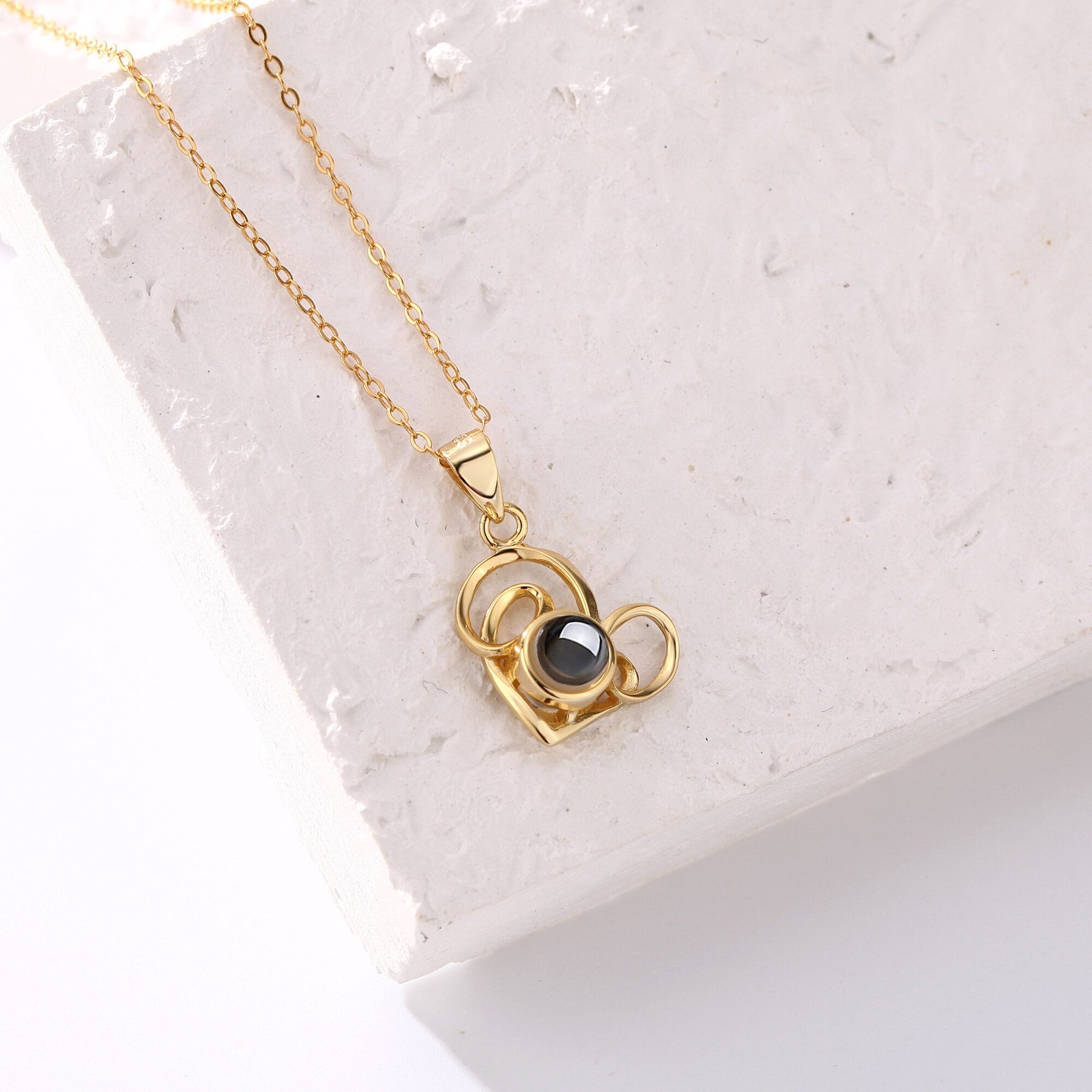 Necklace Round Heart Pendant Romantic Memory Projection Necklaces