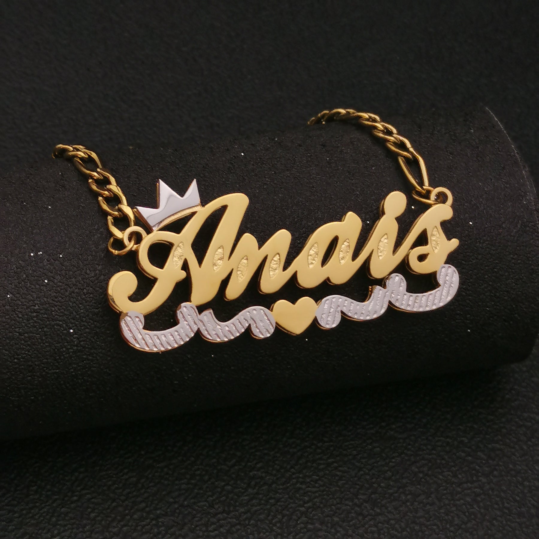 10k gold name pendant