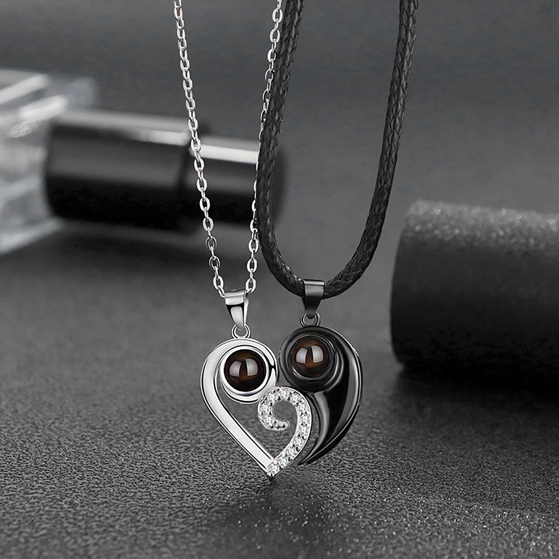 Customizable photoSet of Fashion Magnetic Heart Couple Necklace For Women Men