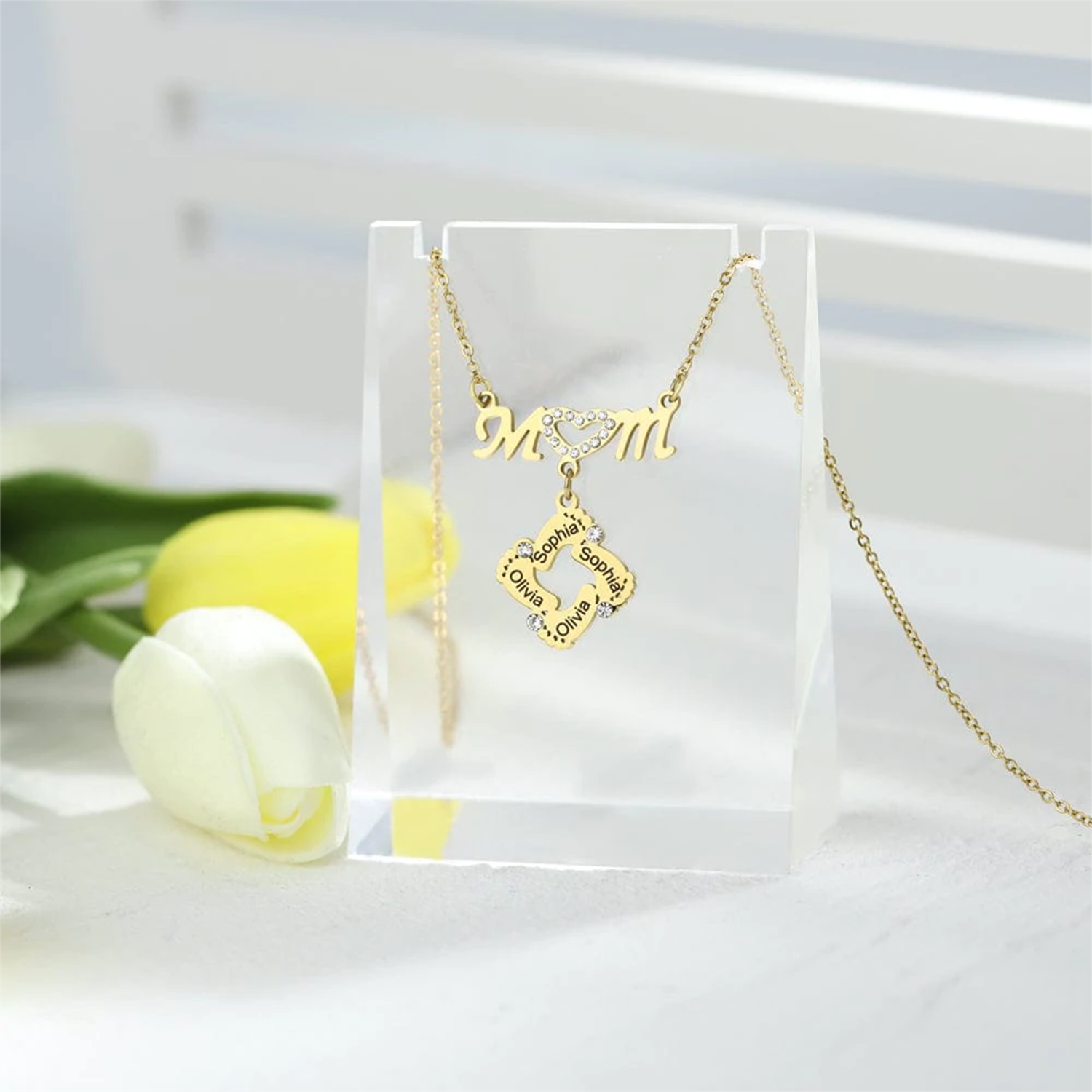 Personalized Diamond Mom Necklace With Crystal Baby Feet Engraved Names Pendant