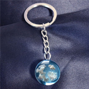 Collana con pendente a forma di luna con sfera rotonda in resina Collana da donna con cielo blu e nuvola bianca