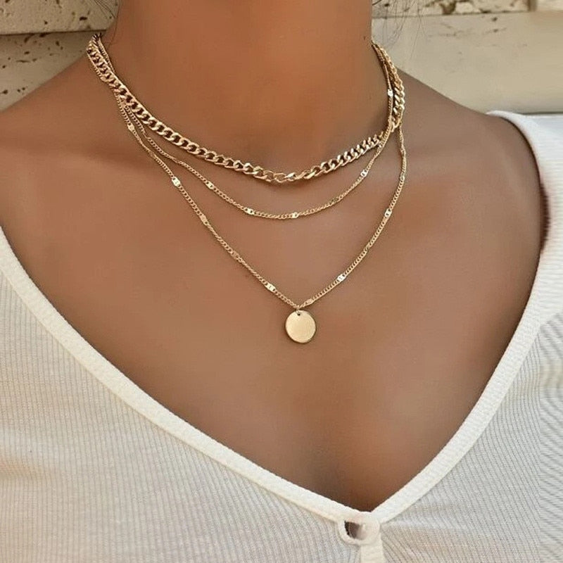 29 stylish Gold necklace on neck Gold chain Women's jewelry layered accesories