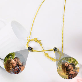 Collana di proiezione del simbolo dell'infinito personalizzata per le donne Personalizza il ciondolo con foto del nome